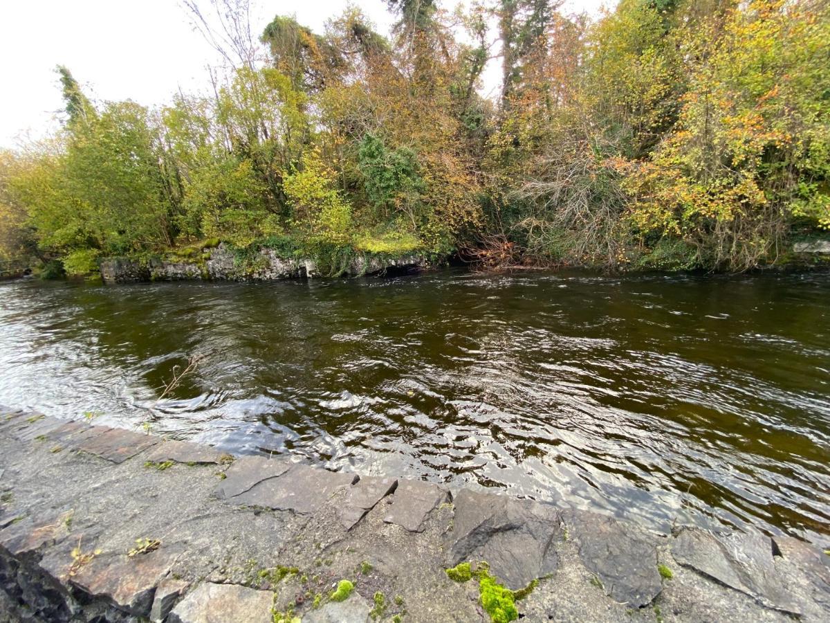 كونغ Salmon Weir Lodge المظهر الخارجي الصورة